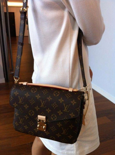 Odéon leather crossbody bag Louis Vuitton Brown in Leather - 32091210